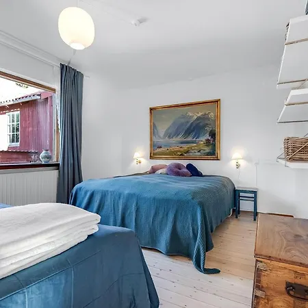 Villa Teresas Skønne Gamle Fiskerhus I Klintholm Havn Borre