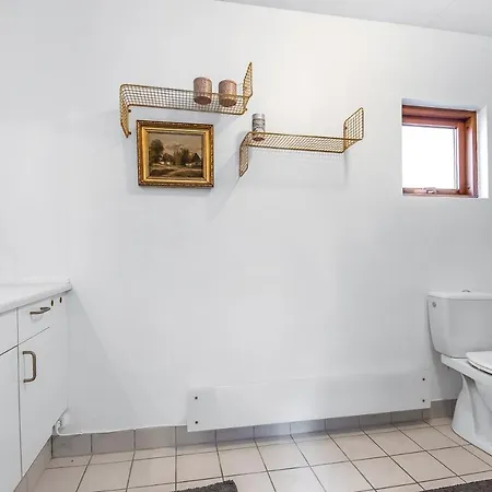 Teresas Skønne Gamle Fiskerhus I Klintholm Havn Villa *